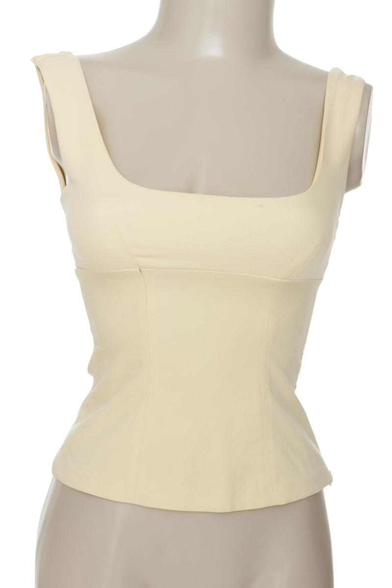 Top / Camiseta color Amarillo - Divided by H&M