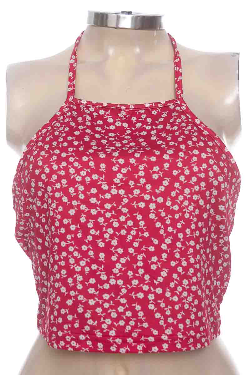 Top / Camiseta color Rojo - Closeando