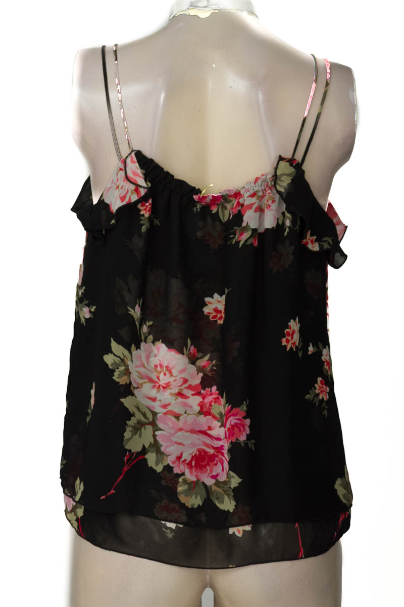 Top / Camiseta color Negro - Express