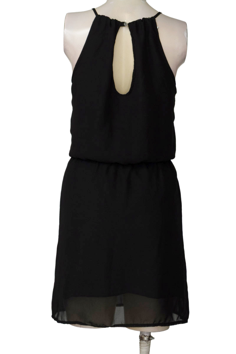 Vestido / Enterizo color Negro - Closeando