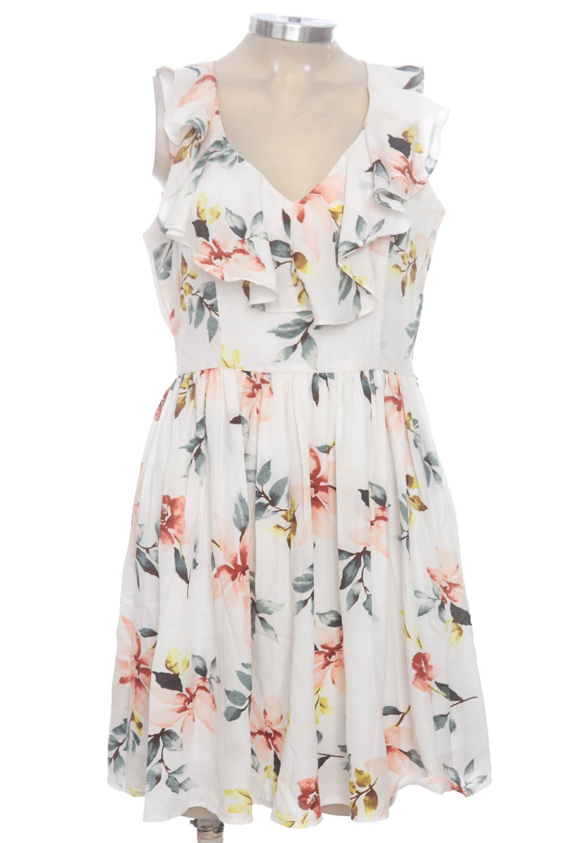 Vestido / Enterizo color Blanco - Basement