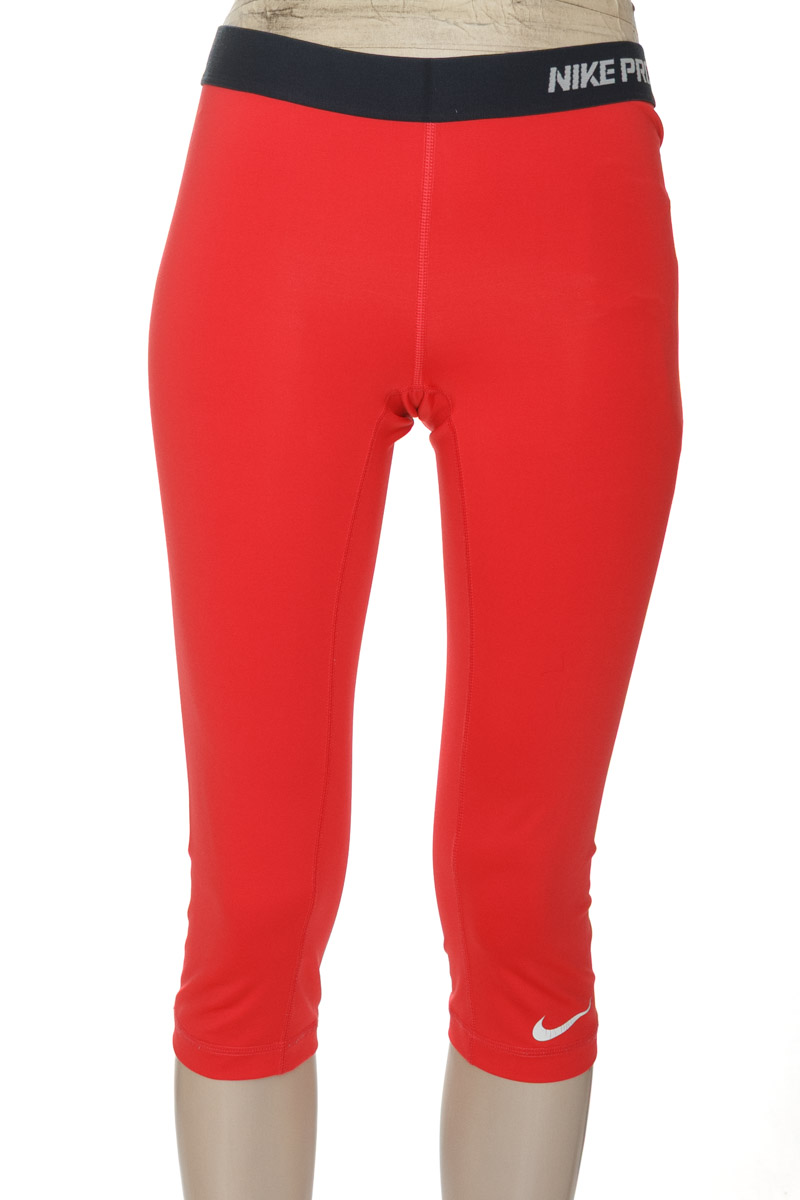 Ropa Deportiva / Salida de Baño color Rosado - Nike