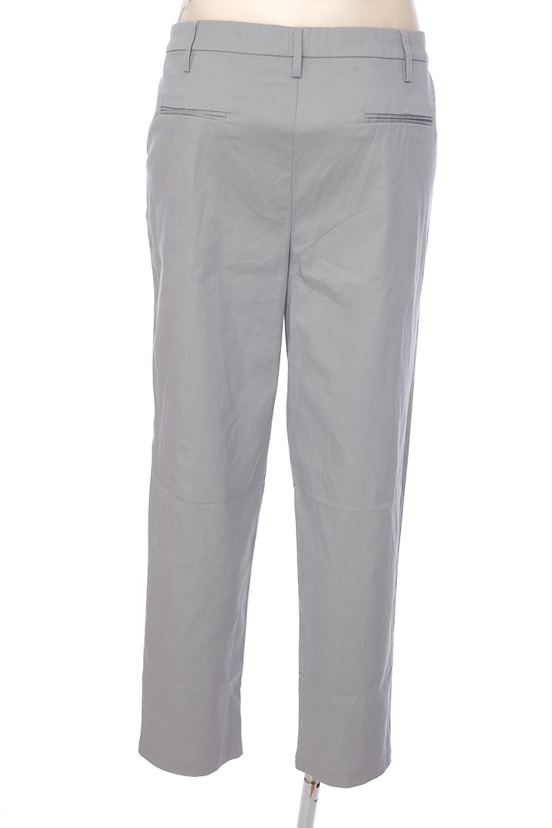 Pantalones color Gris - Facol talla 16 de Segunda Mano | Closeando