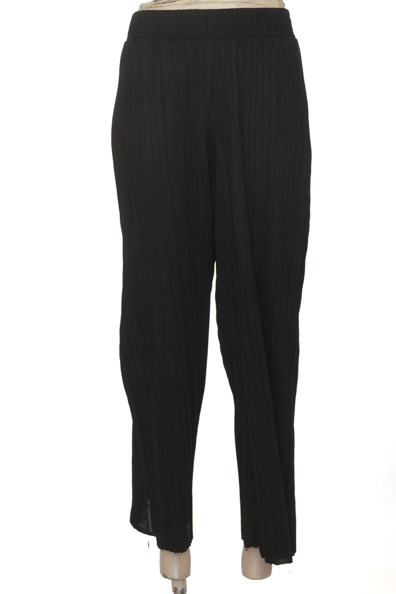 Pantalones color Negro - Closeando