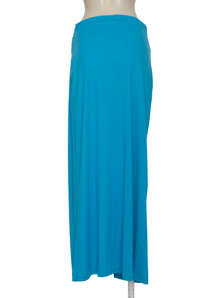 Falda color Azul - Closeando