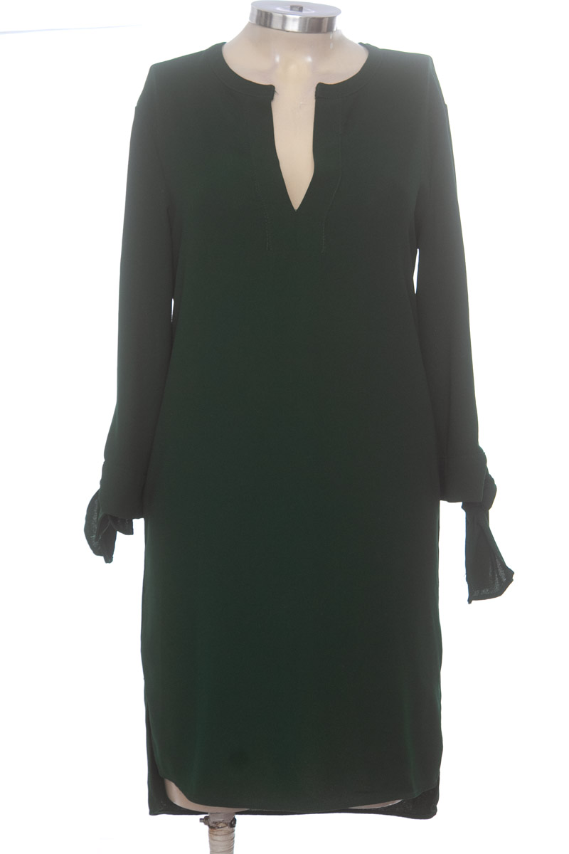 Vestido / Enterizo color Verde - Zara