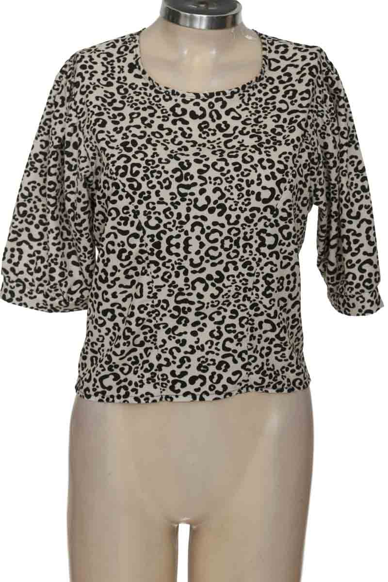 Top / Camiseta color Beige - Closeando