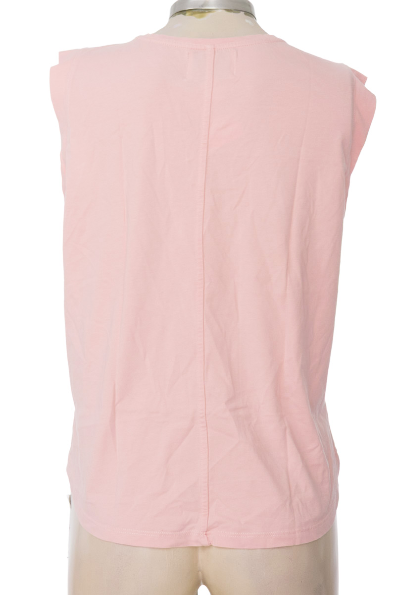 Top / Camiseta color Rosado - Lobo Rosa x Falabella
