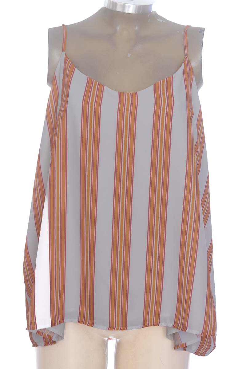 Top / Camiseta color Naranja - Arkitect