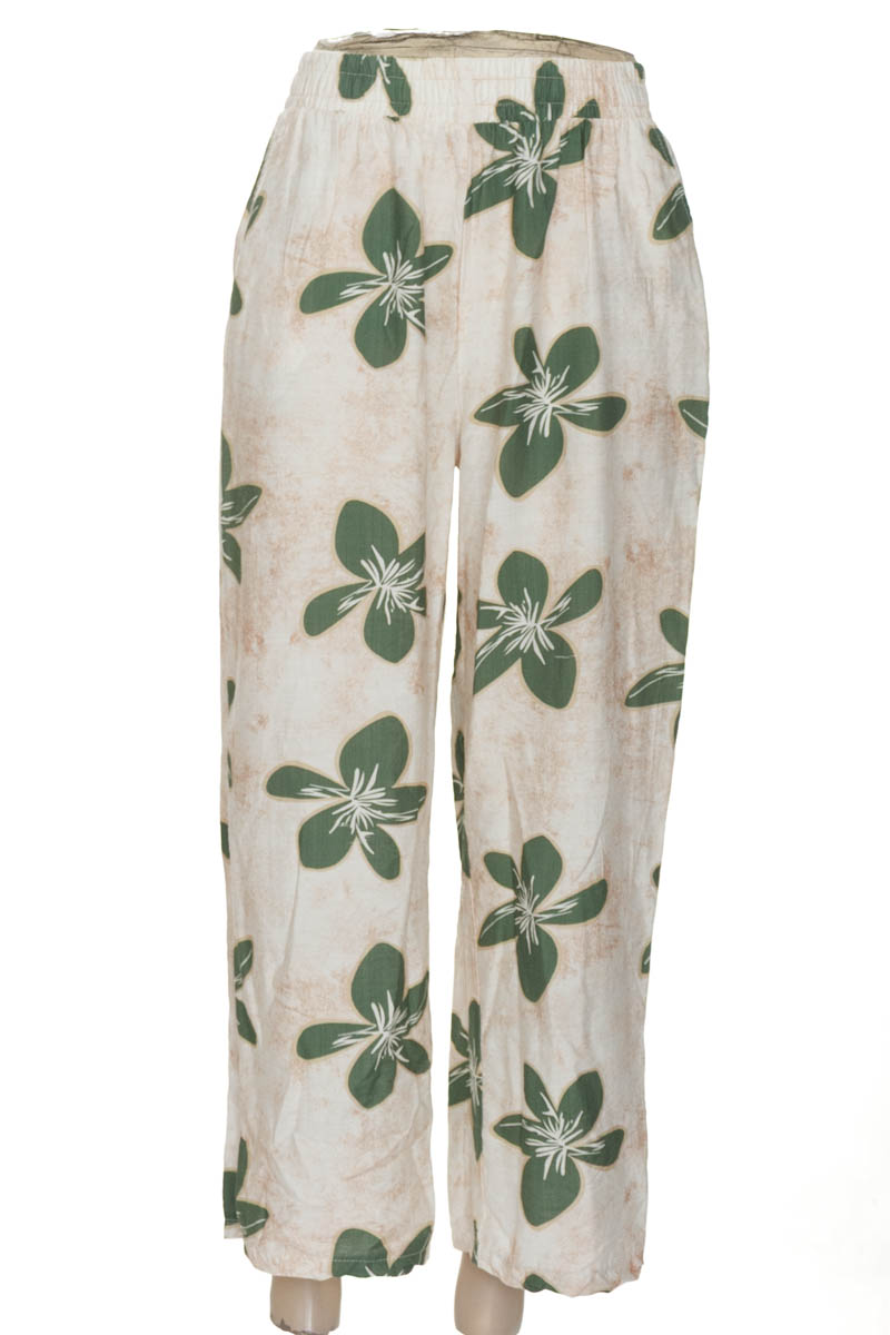 Pantalones color Beige - Closeando