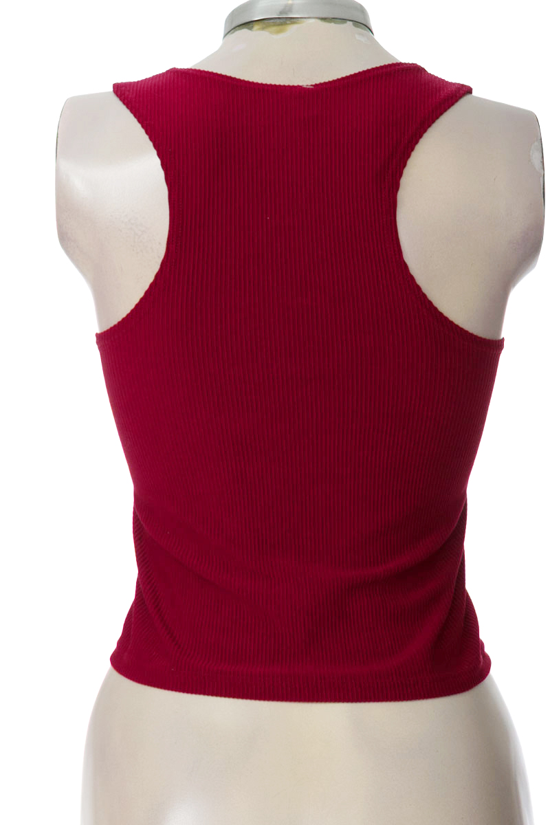 Top / Camiseta color Vinotinto - Closeando