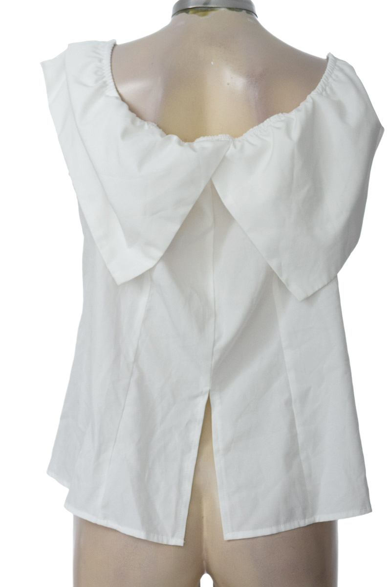 Blusa color Blanco - Closeando