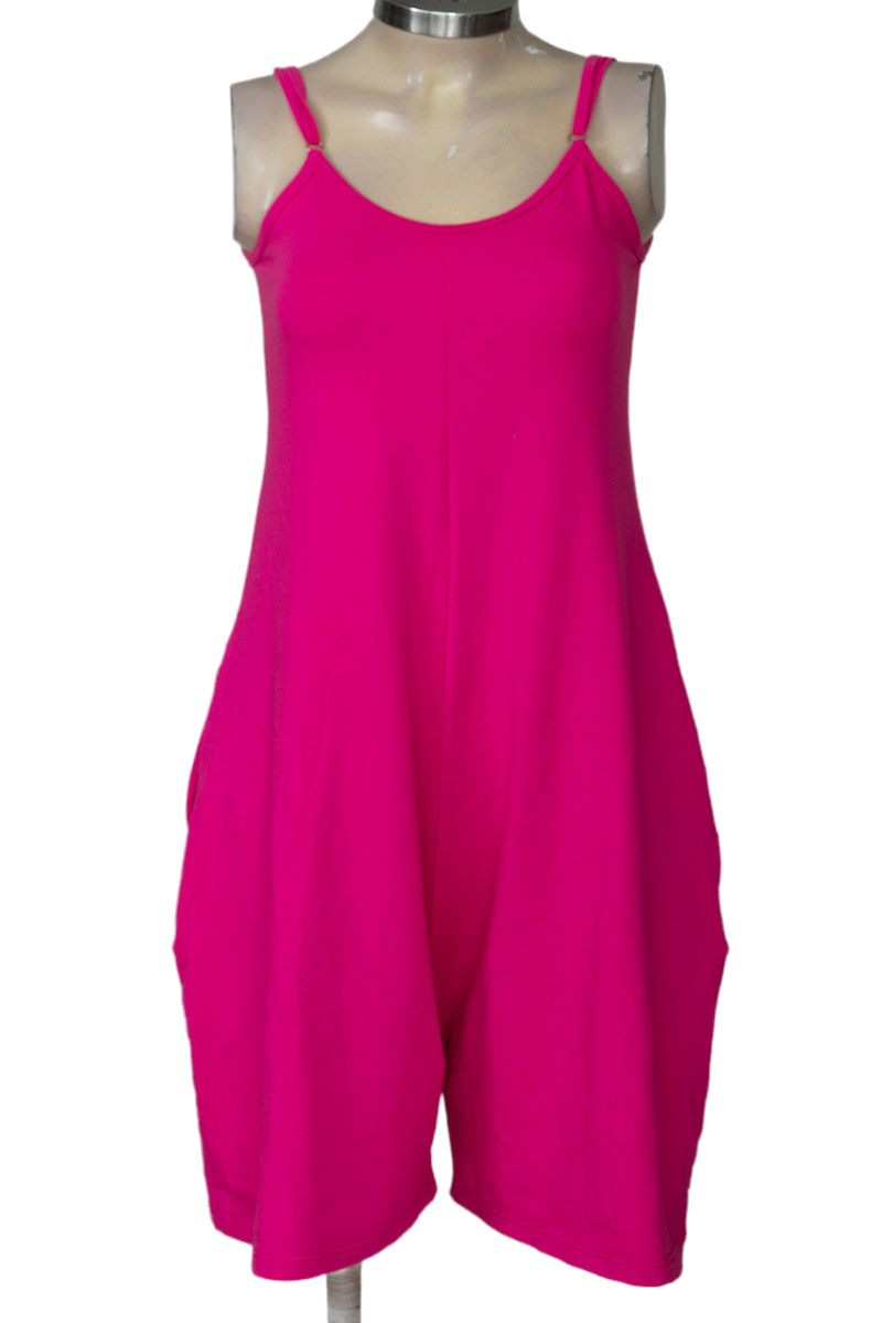 Vestido / Enterizo color Fucsia - Closeando