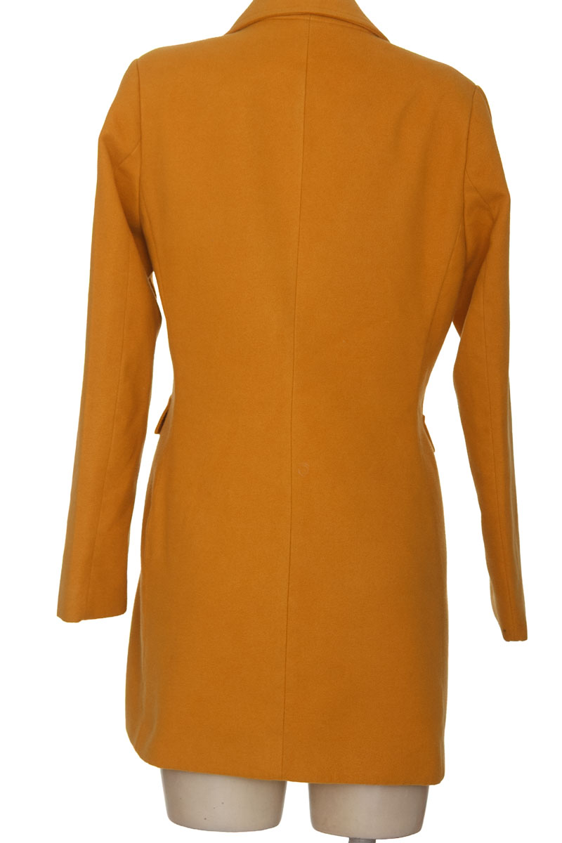 Chaqueta / Abrigo color Mostaza - XUSS
