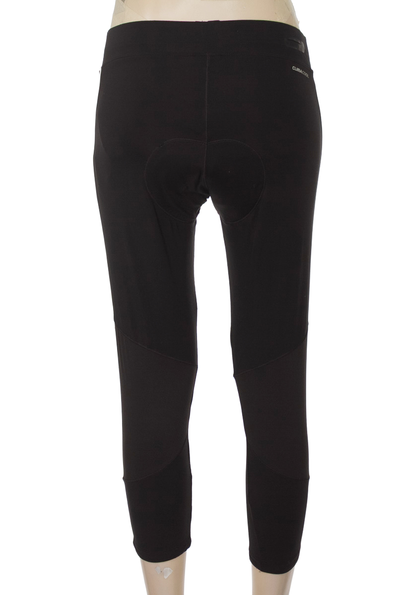 Ropa Deportiva / Salida de Baño color Negro - Adidas