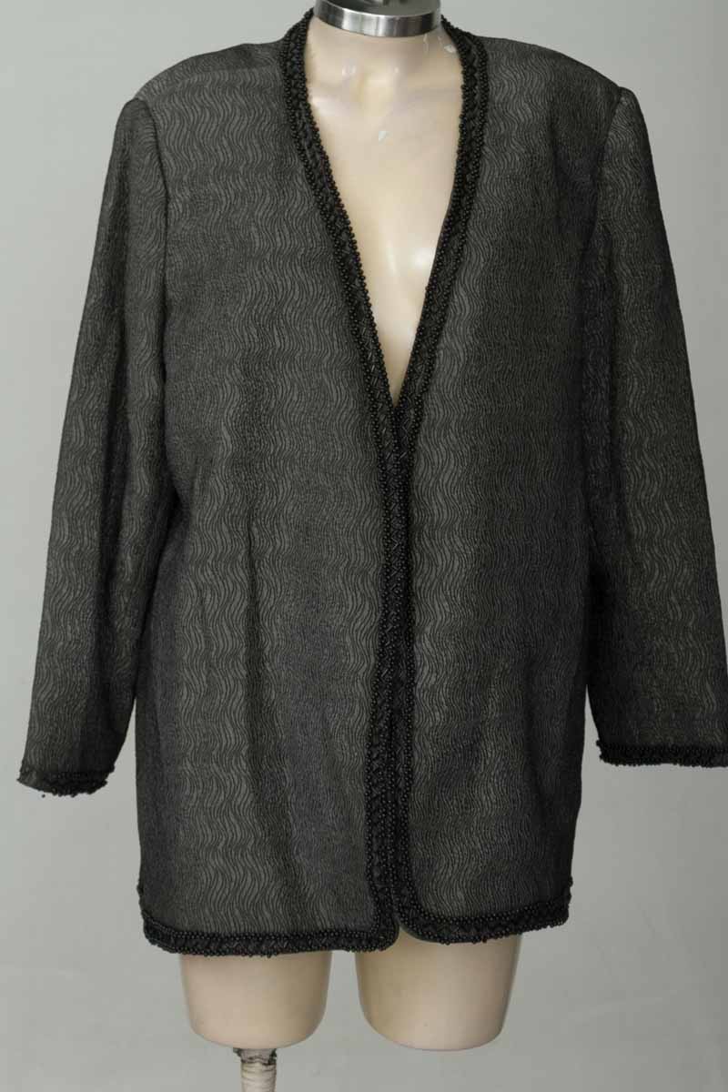 Chaqueta / Abrigo color Gris - Closeando
