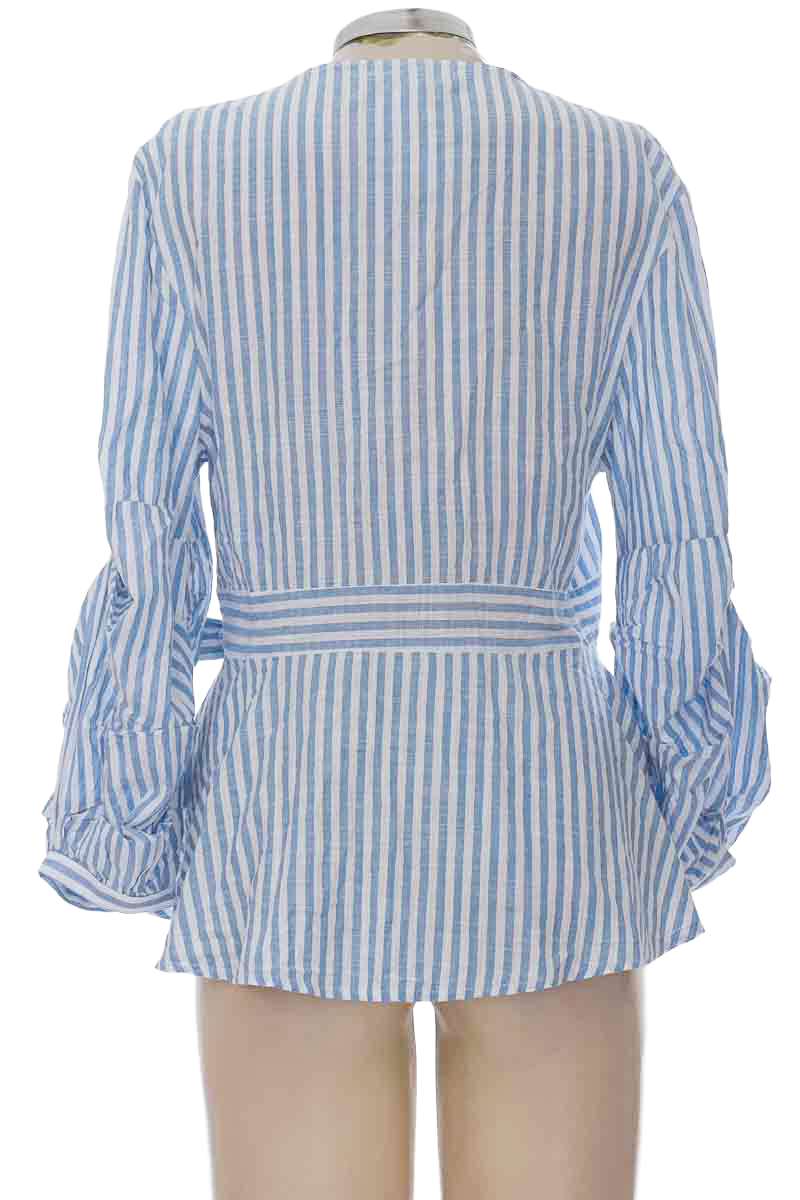 Blusa color Azul - Basement