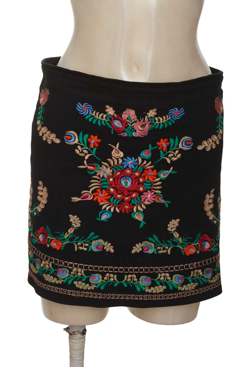 Falda color Negro - Jas Mine