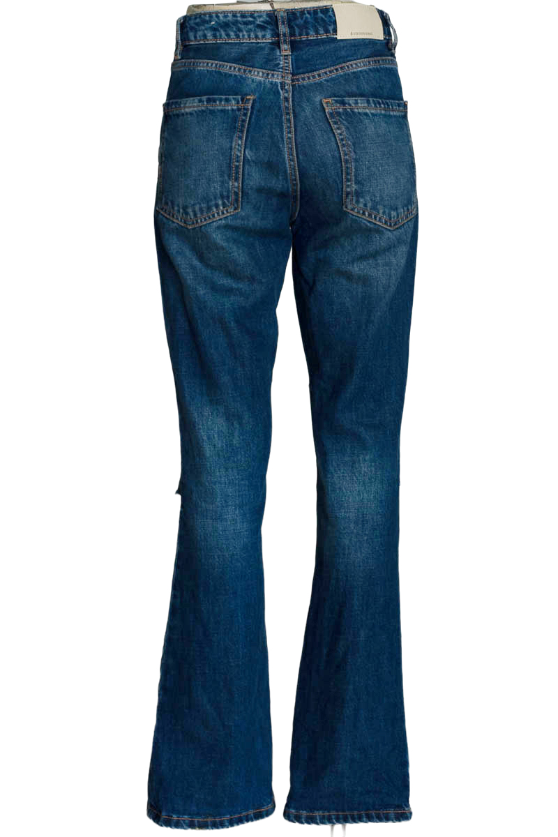 Pantalones color Azul - Stradivarius