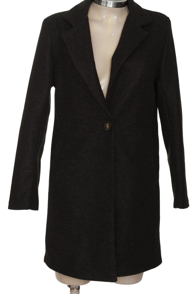 Chaqueta / Abrigo color Negro - Closeando