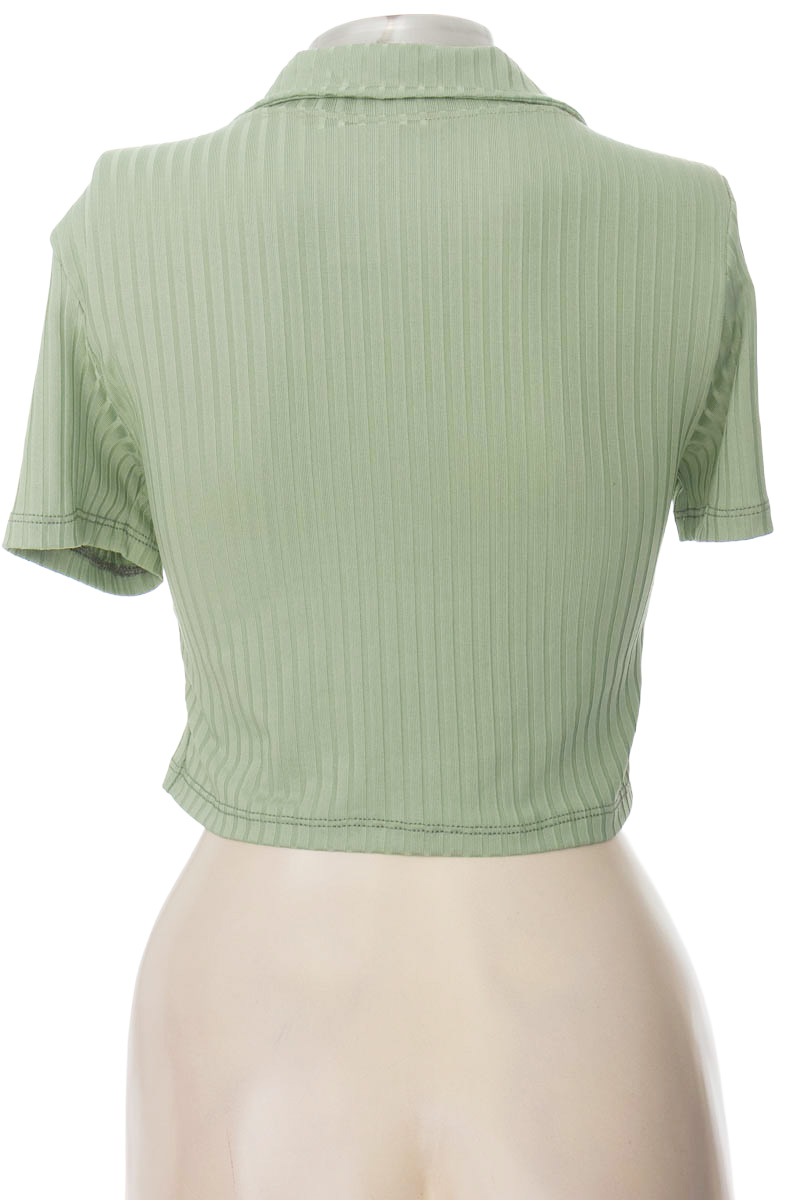 Top / Camiseta color Verde - Closeando