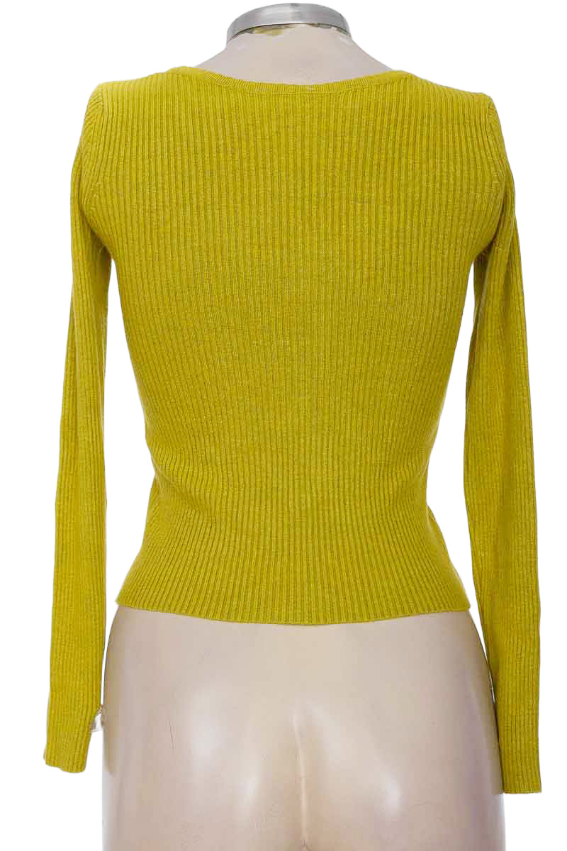Sweater color Verde - Closeando
