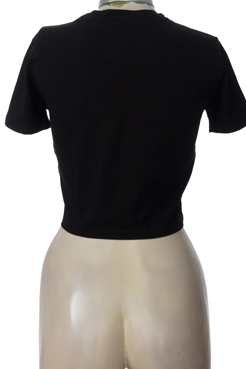 Top / Camiseta color Negro - Zara