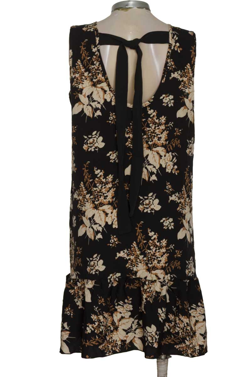 Vestido / Enterizo color Negro - Closeando