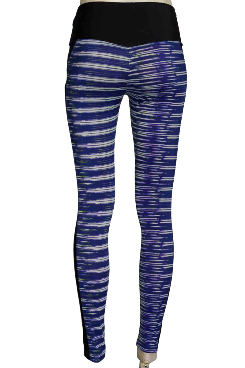 Ropa Deportiva / Salida de Baño color Azul - Closeando