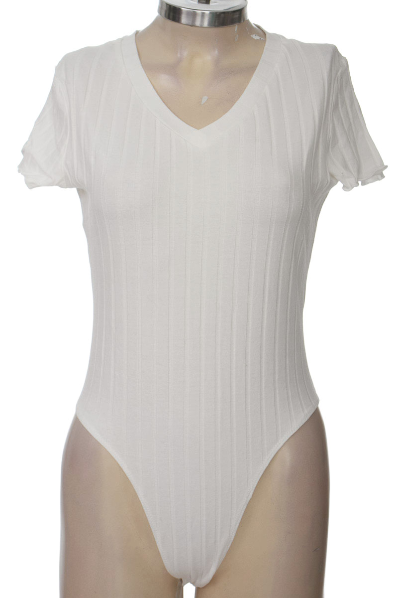 Top / Camiseta color Blanco - Closeando