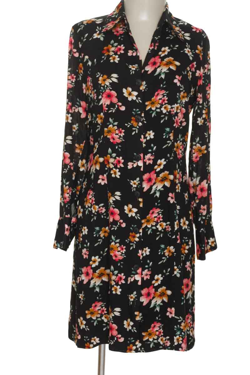 Vestido / Enterizo color Negro - Closeando
