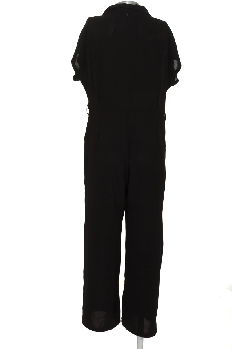 Vestido / Enterizo color Negro - Closeando