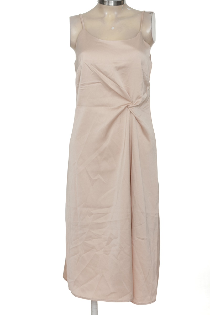 Vestido / Enterizo color Beige - Believe