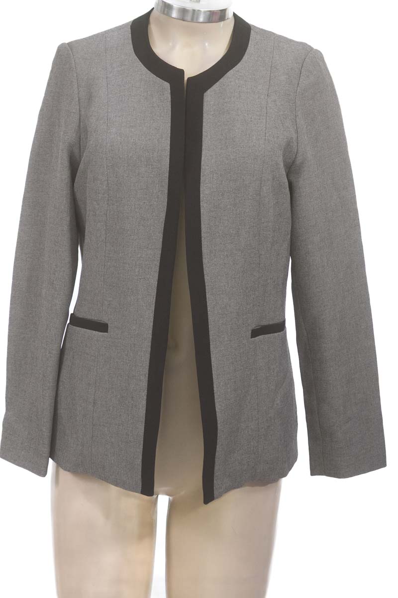 Chaqueta / Abrigo color Gris - Prestigio´s