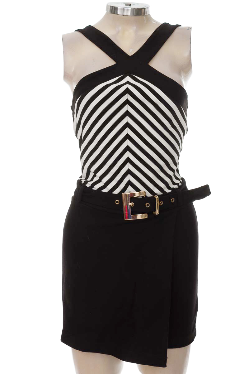 Vestido / Enterizo color Negro - Studio F