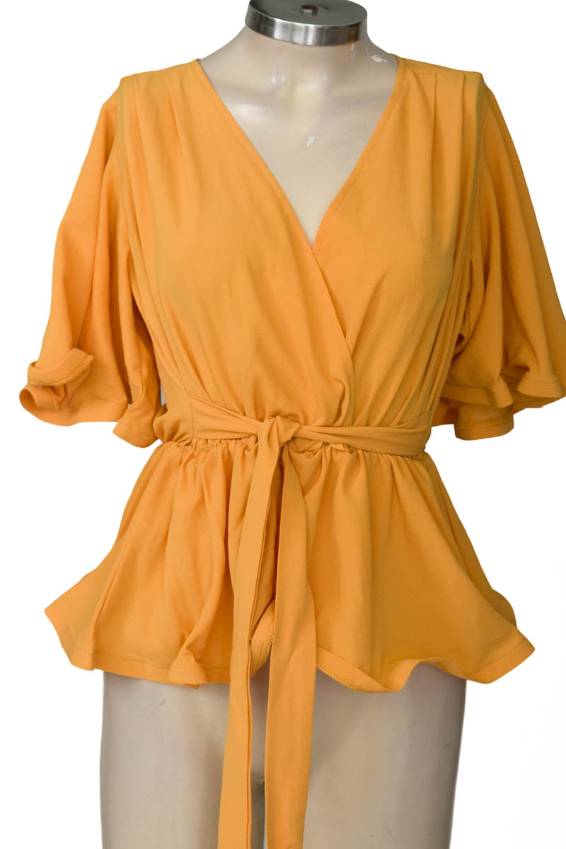 Blusa color Mostaza - Nasty Gal