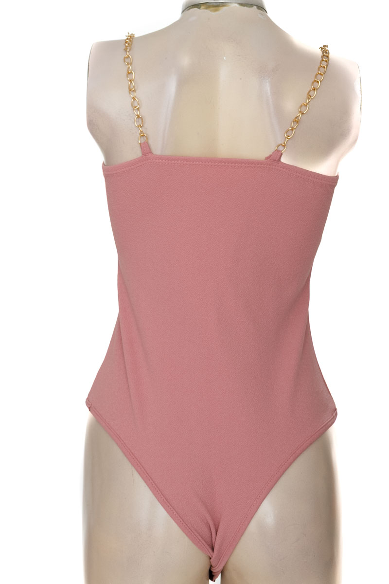 Top / Camiseta color Rosado - Closeando