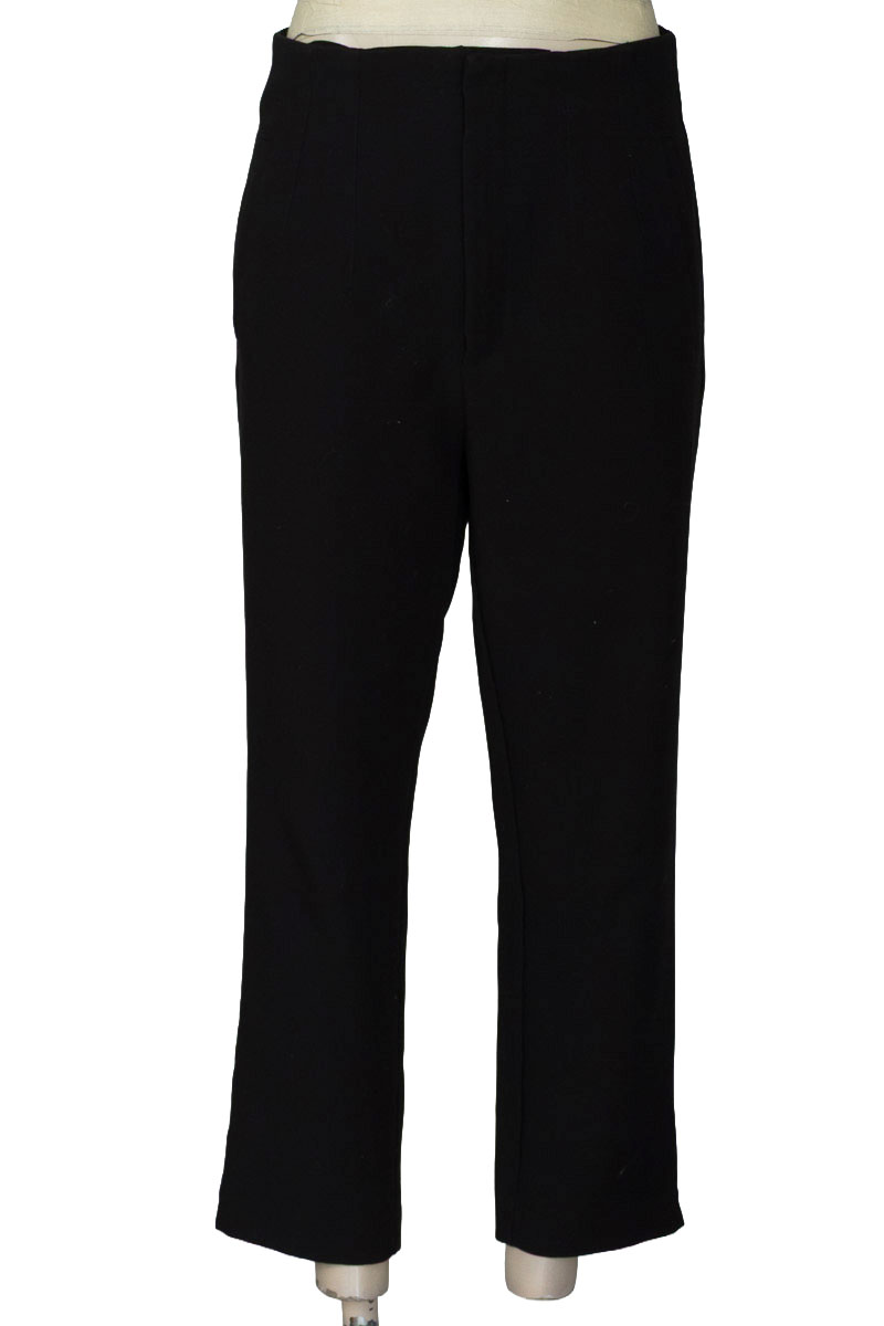Pantalones color Negro - Stradivarius