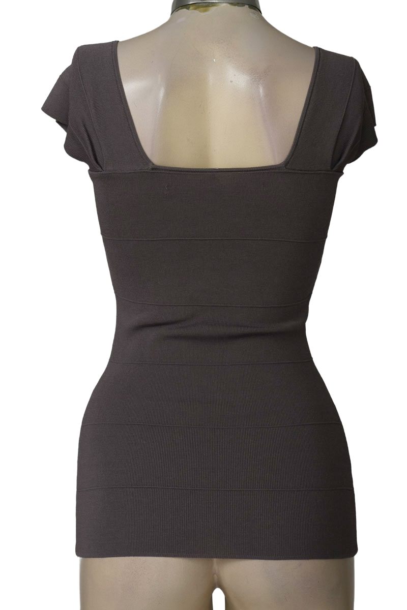 Top / Camiseta color Gris - Closeando