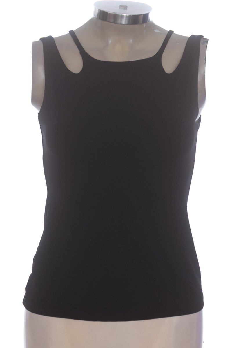 Top / Camiseta color Negro - Closeando