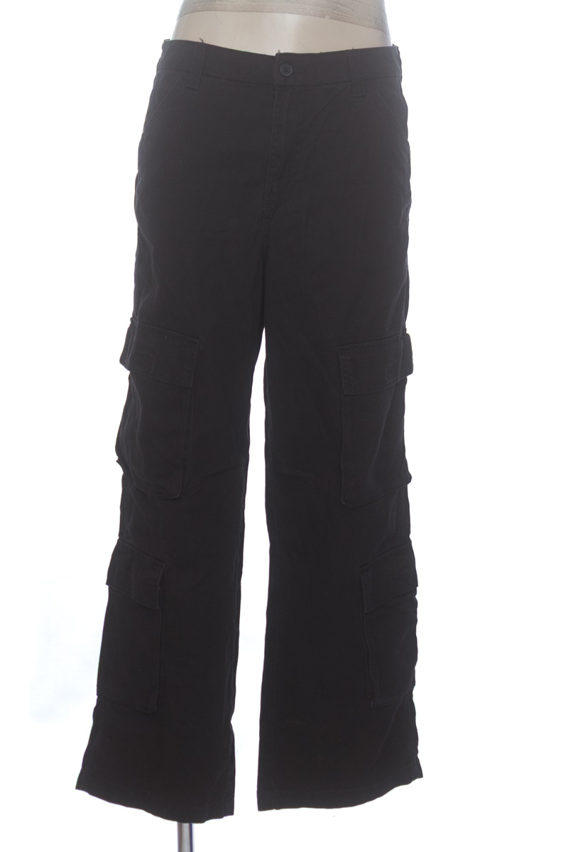 Pantalones color Negro - Divided