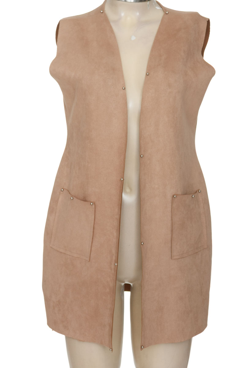 Chaqueta / Abrigo color Beige - Closeando