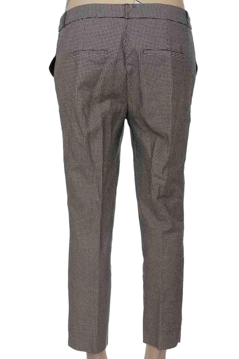 Pantalones color Negro - Stradivarius