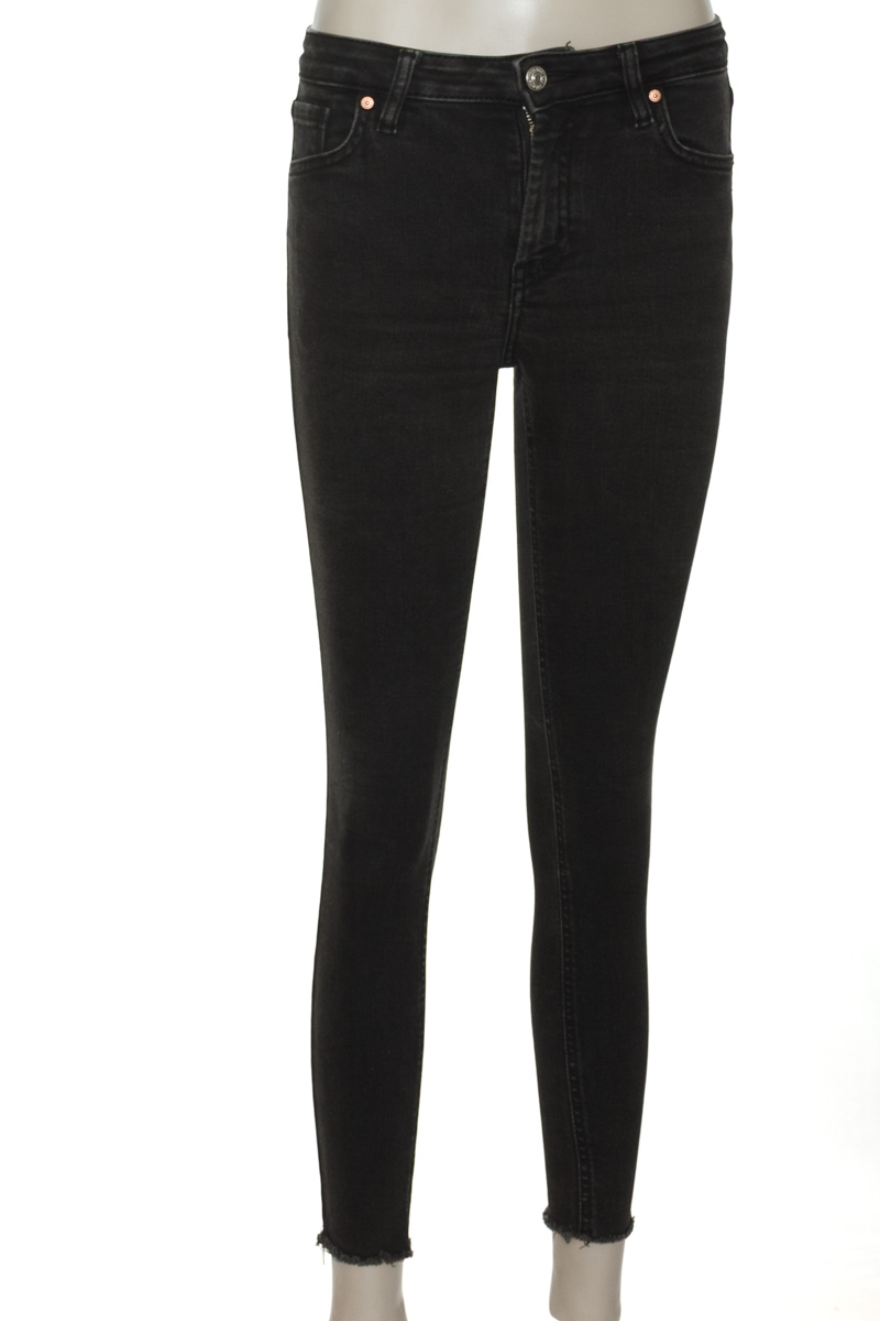Pantalones color Negro - MNG
