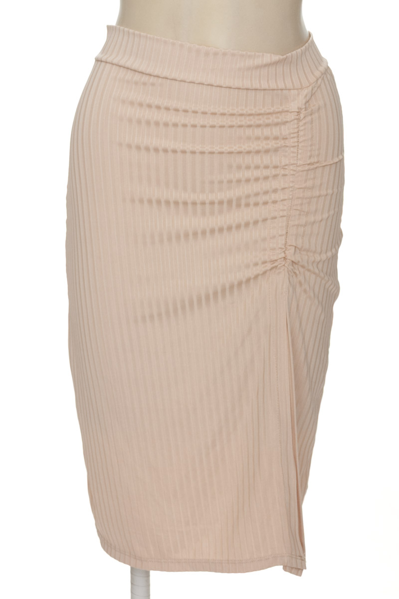 Falda color Beige - Closeando
