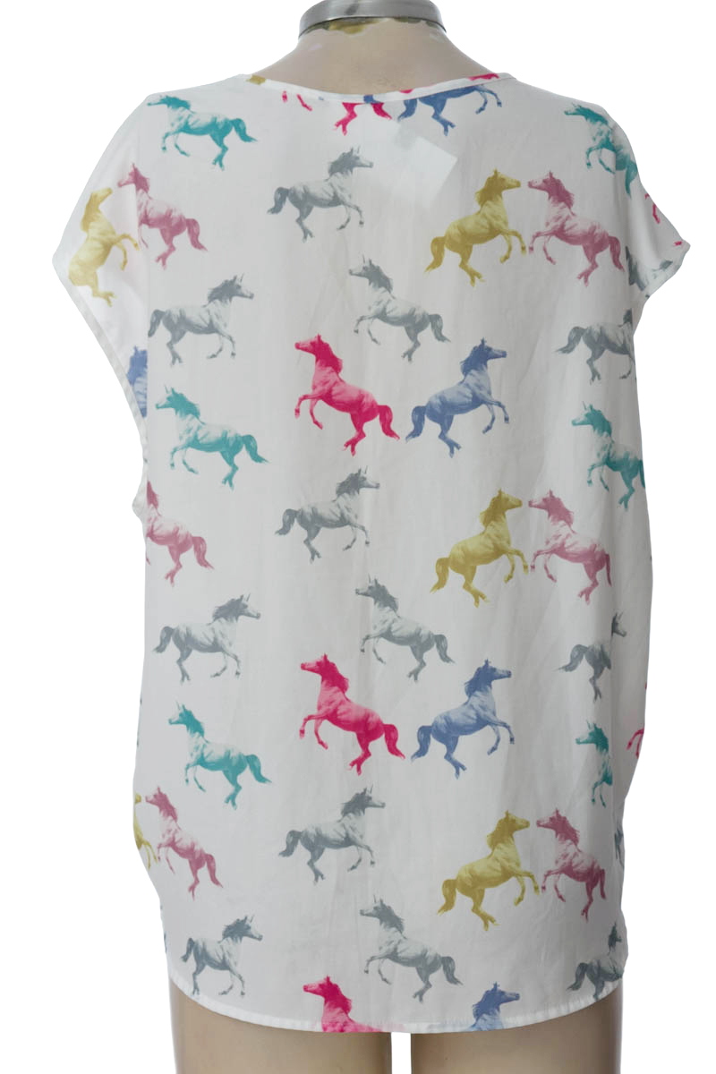 Top / Camiseta color Blanco - Divided by H&M