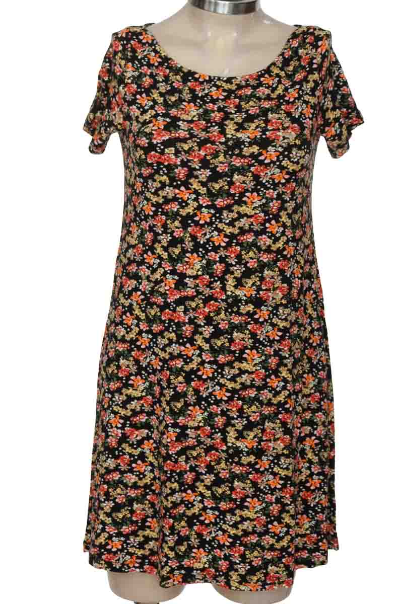 Vestido / Enterizo color Negro - Stradivarius