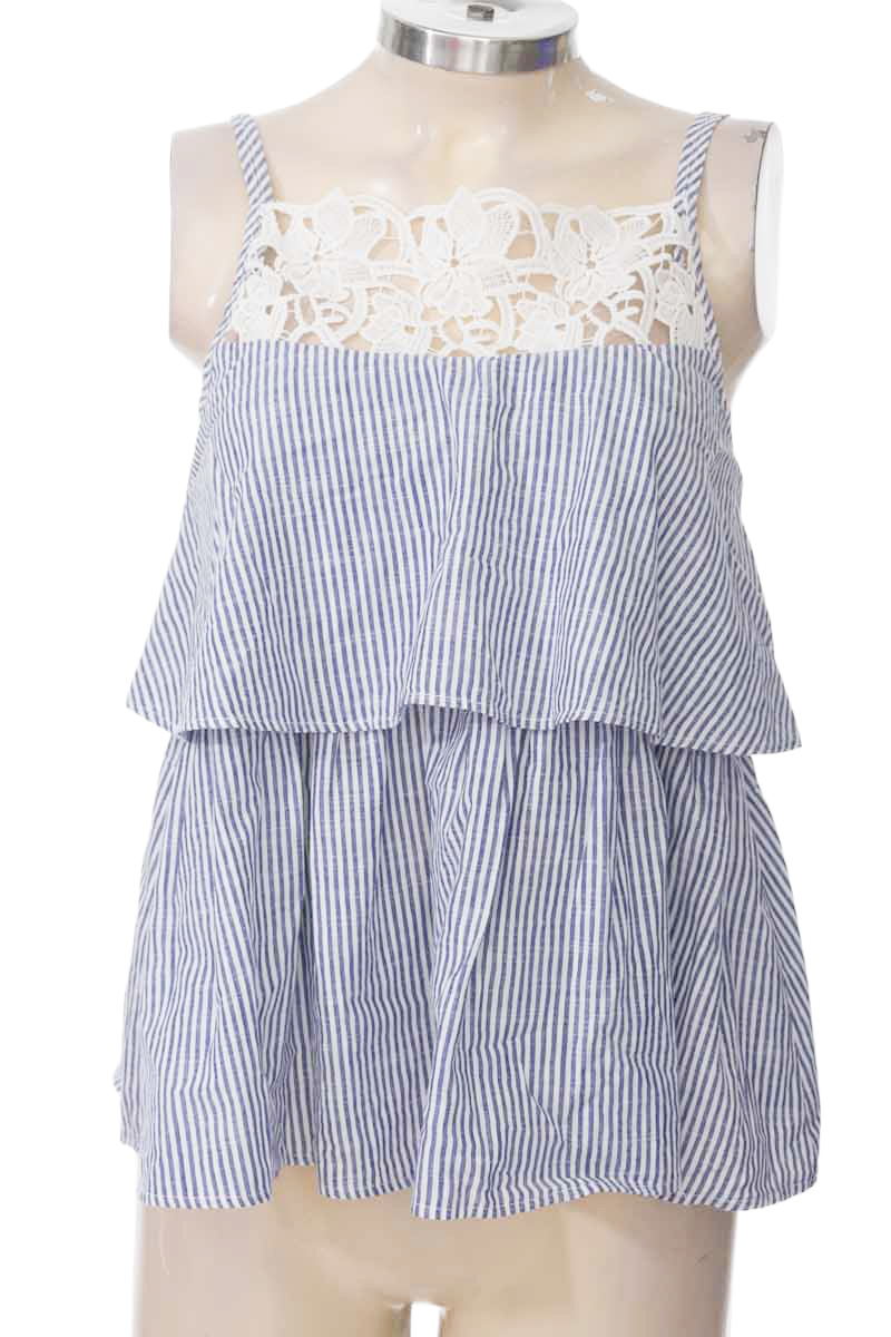 Top / Camiseta color Azul - Zara