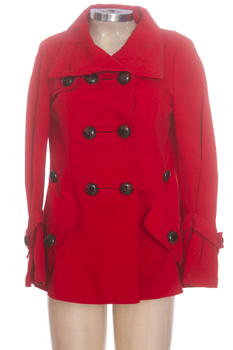Chaqueta / Abrigo color Rojo - Zara