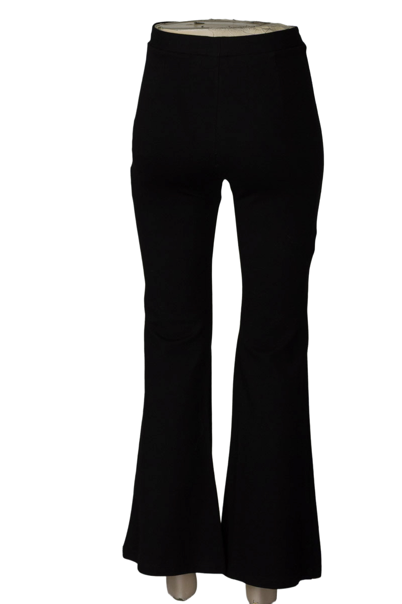 Pantalones color Negro - Closeando